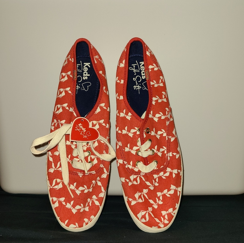 Keds x Taylor Swift - Red Ribbons